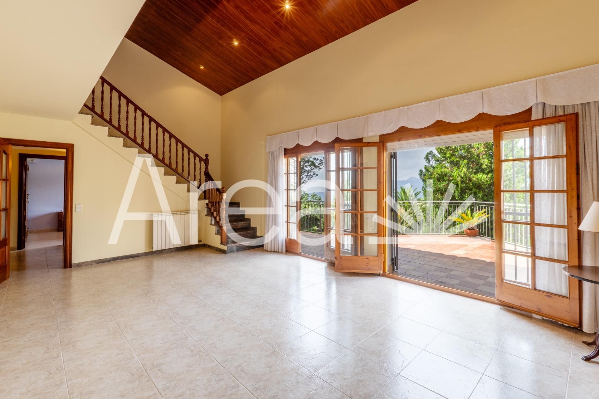 Living room of House or chalet for sale in Mataró  with Terrace and Swimming Pool