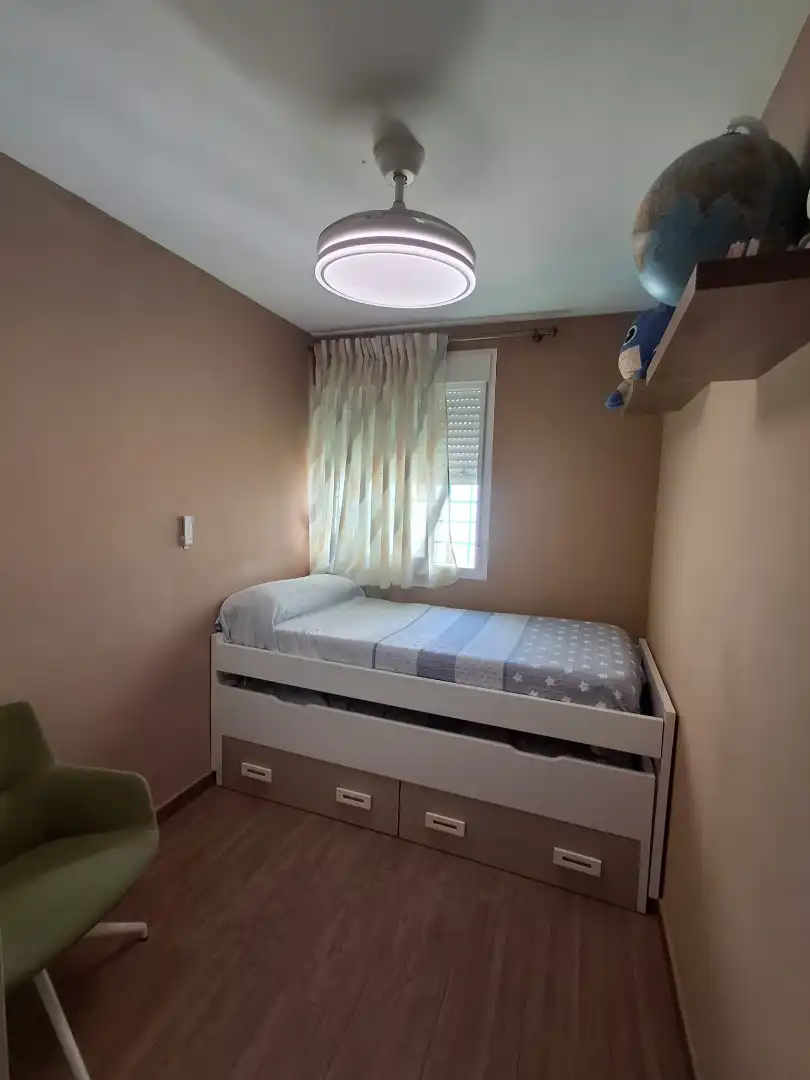 Dormitori de Casa o xalet en venda en Dos Hermanas amb Aire condicionat, Terrassa i Traster