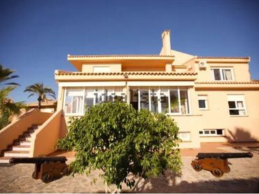 Villa mit Pool zum Verkauf in Zona Galúa - Calnegre