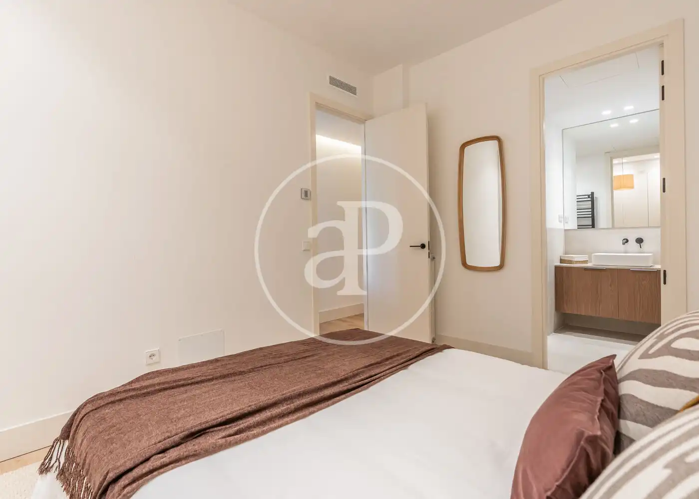 Bedroom of Flat for sale in Madrid  with Heating and Furnished