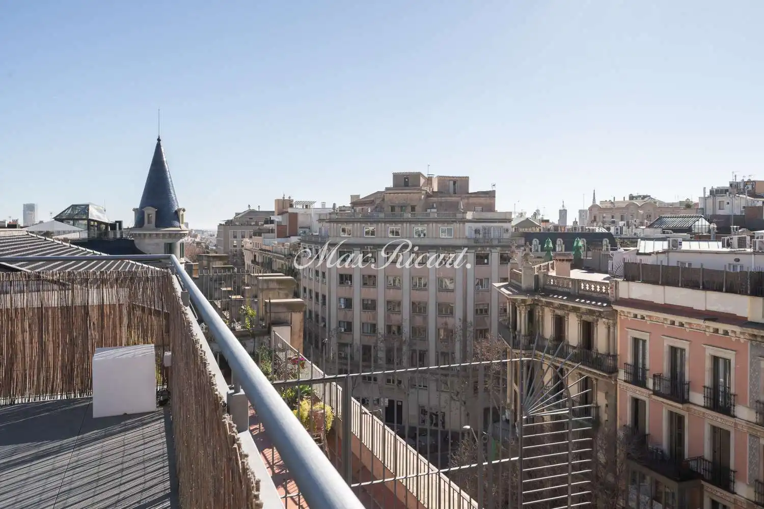 Attic for rent in N/A, Dreta de l'Eixample