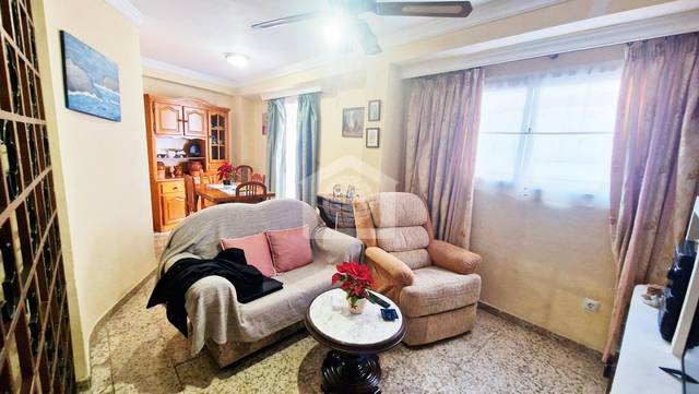 Casa-chalet en Venta en Calle Ojén en Mangas Verdes - Las Flores - Parque del Sur