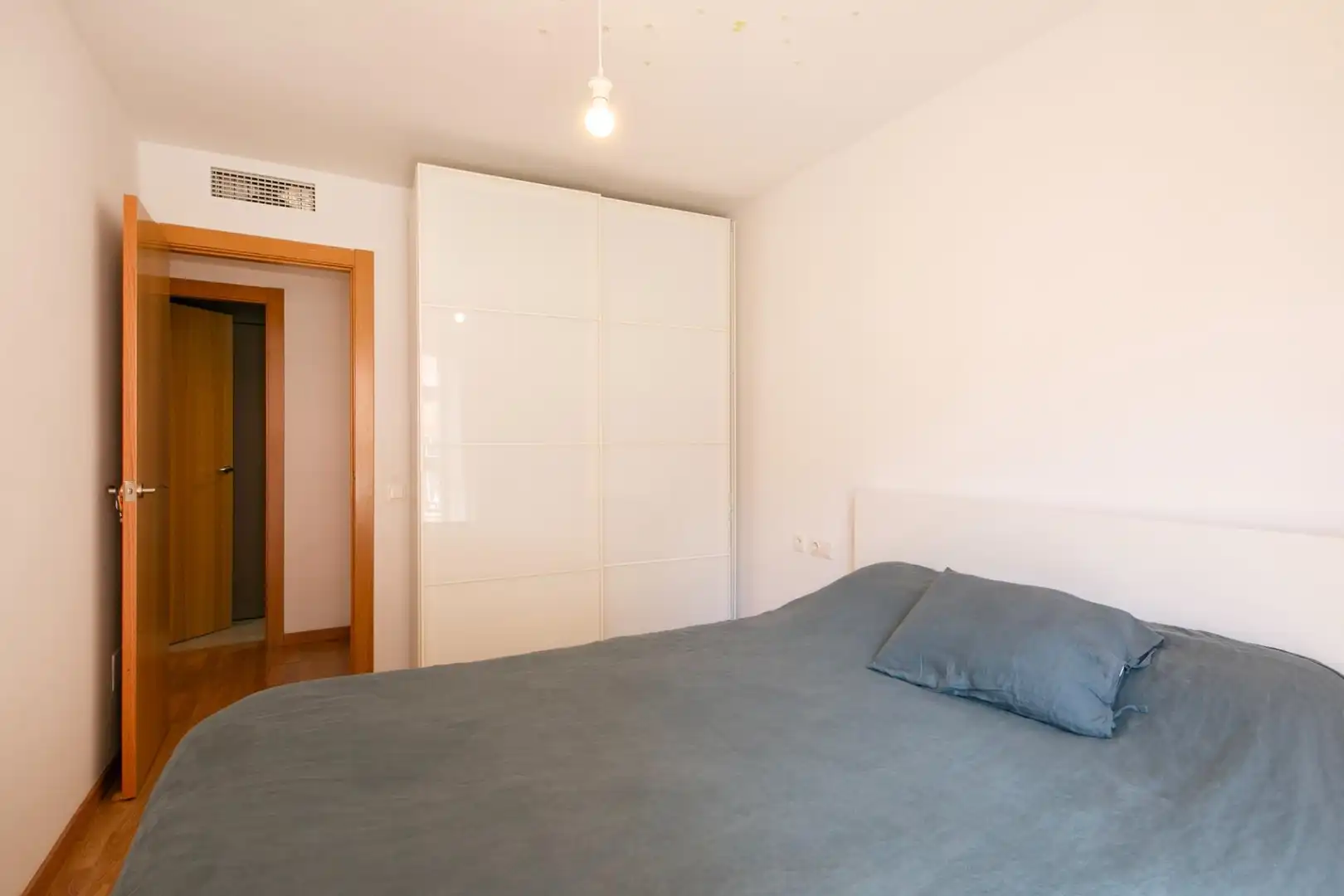 Habitación de Piso en venta en Badalona con Aire acondicionado, Parquet y Terraza