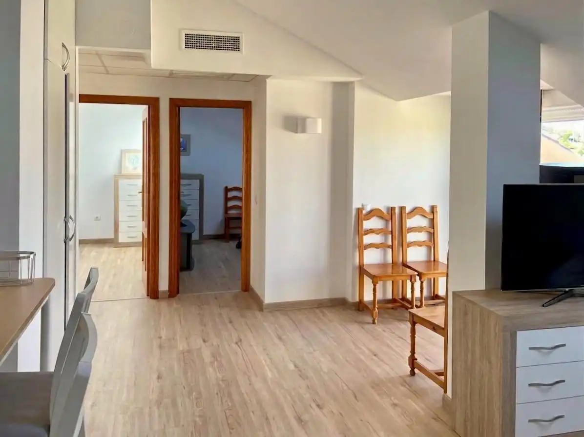Ático de alquiler en Fuengirola con Aire acondicionado, Calefacción y Jardín privado