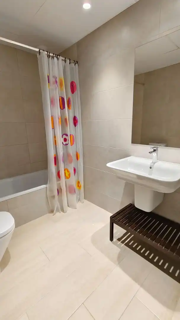 Baño de Casa adosada en venta en Quart con Calefacción, Jardín privado y Terraza