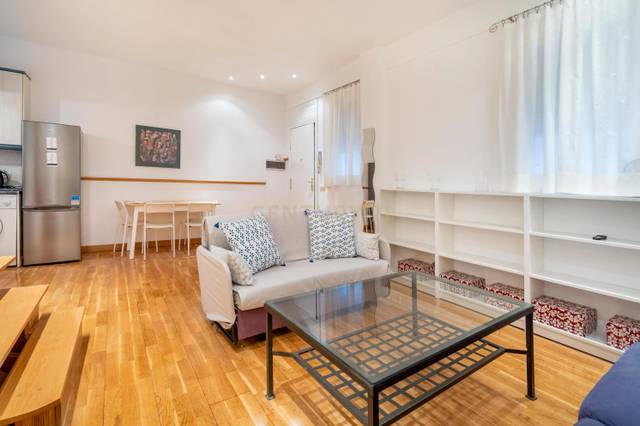 Apartamento en Alquiler en CL NARCISO SERRA 5MADRID (MADRID), 5 en Pacífico