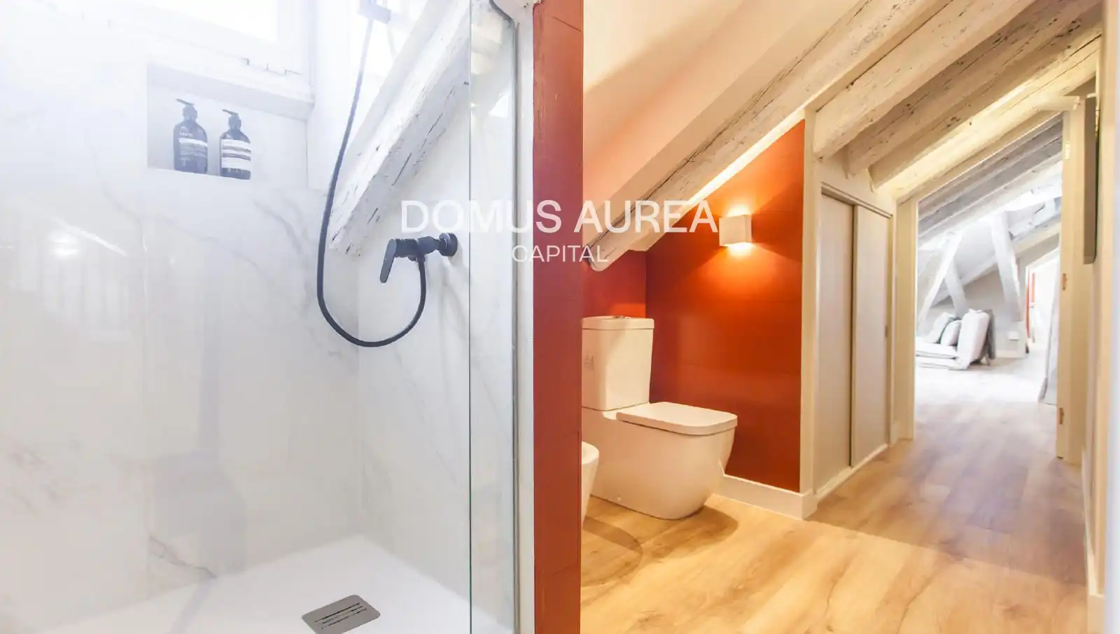 Baño de Ático en venta en Madrid con Aire acondicionado, Terraza y Amueblado