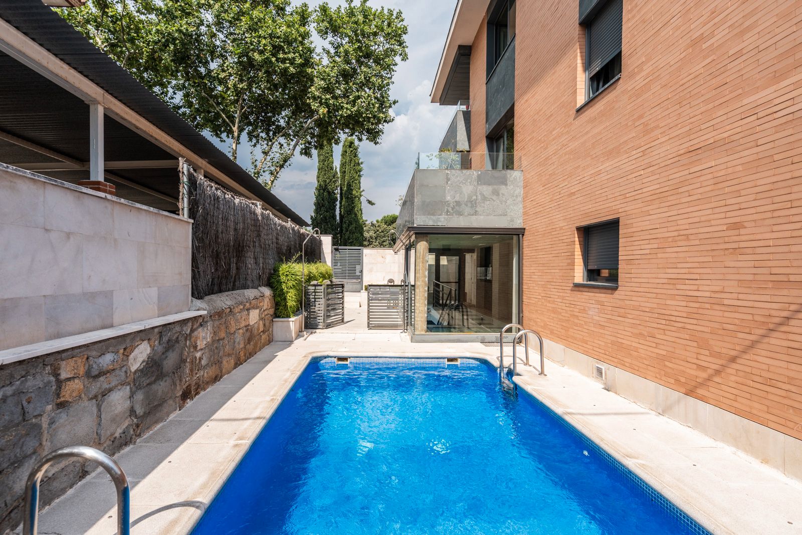 Swimming pool of Flat for sale in Torrelodones  with Heating, Terrace and Community pool