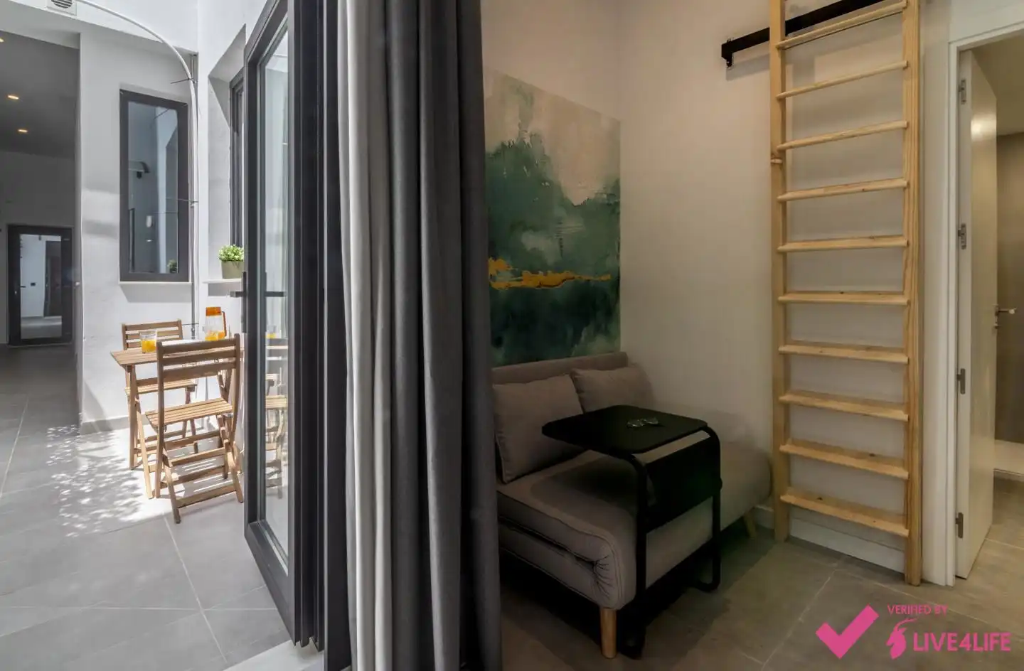 Terrassa de Planta baixa per a compartir en Valencia amb Aire condicionat, Calefacció i Moblat