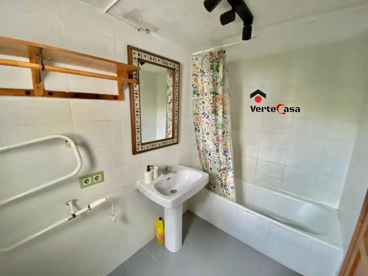 Bany de Casa o xalet en venda en El Puig de Santa Maria amb Terrassa, Traster i Piscina comunitària