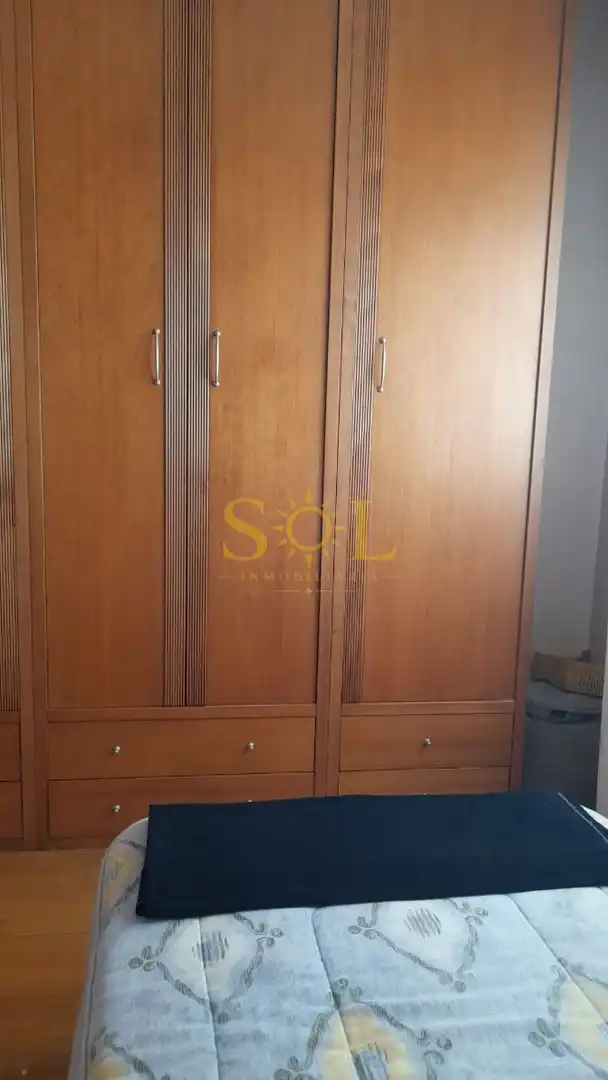 Wohnung zur Miete in Calle León Martín Granizo, La Lastra