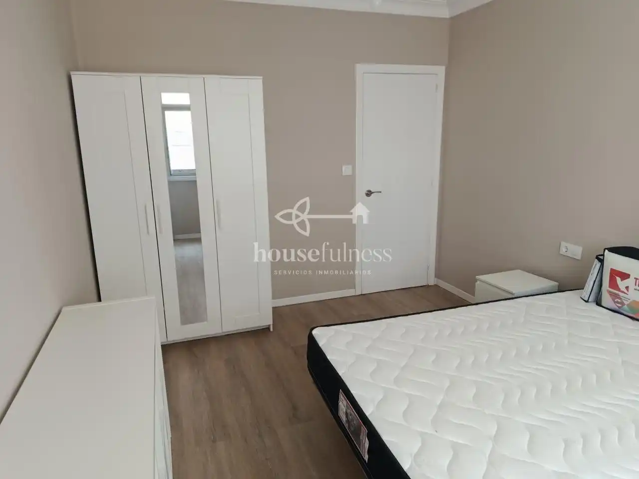 Habitación de Piso de alquiler en Ferrol con Calefacción, Terraza y Amueblado