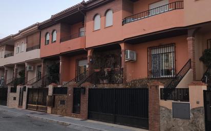 Exterior view of House or chalet for sale in Vegas del Genil