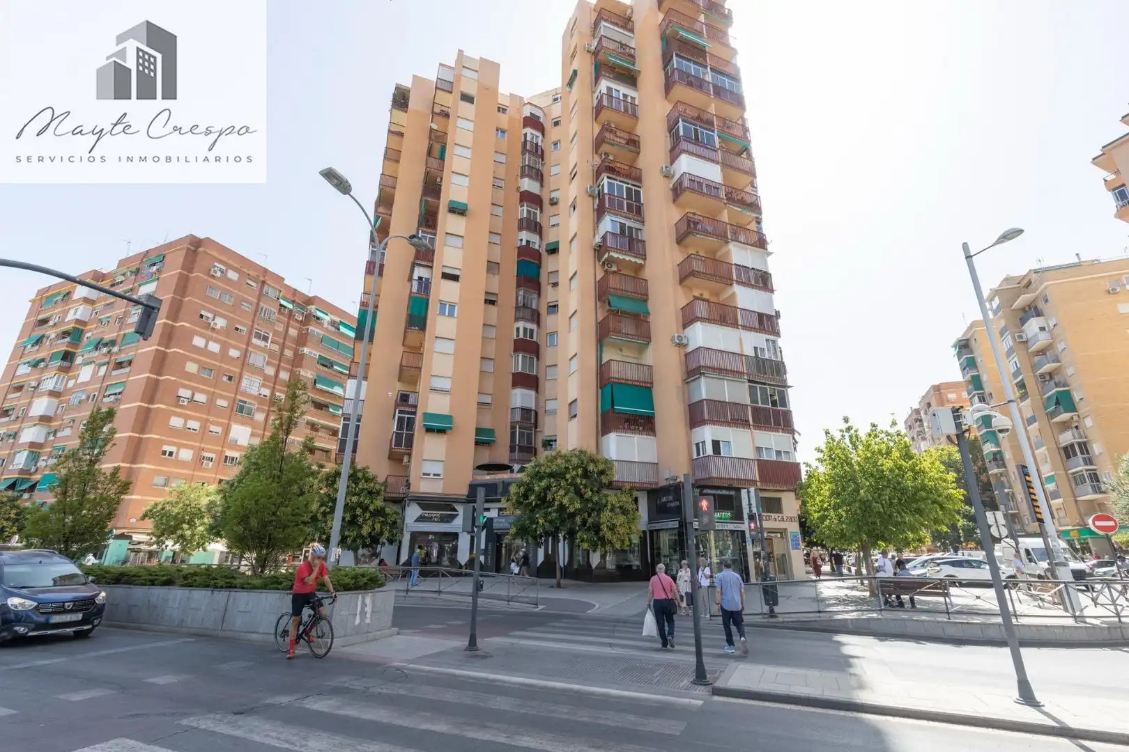 Vista exterior de Piso en venta en Granada con Terraza, Amueblado y Balcón