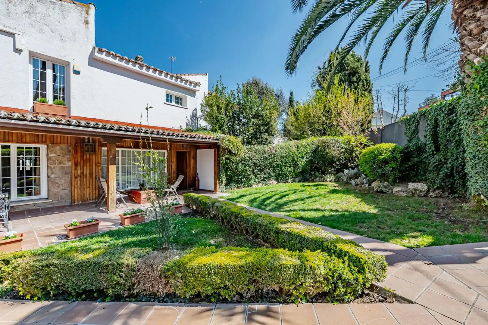 Jardín de Casa adosada en venta en Pozuelo de Alarcón con Aire acondicionado, Calefacción y Jardín privado