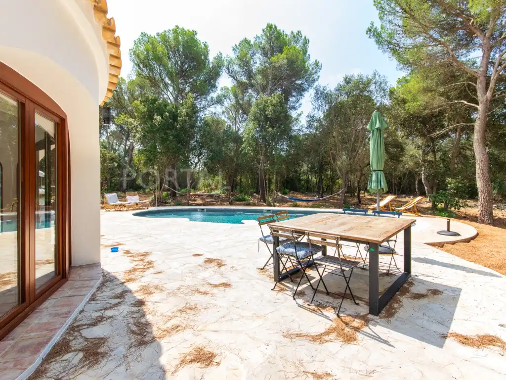 Jardín de Finca rústica en venta en Ferreries con Piscina