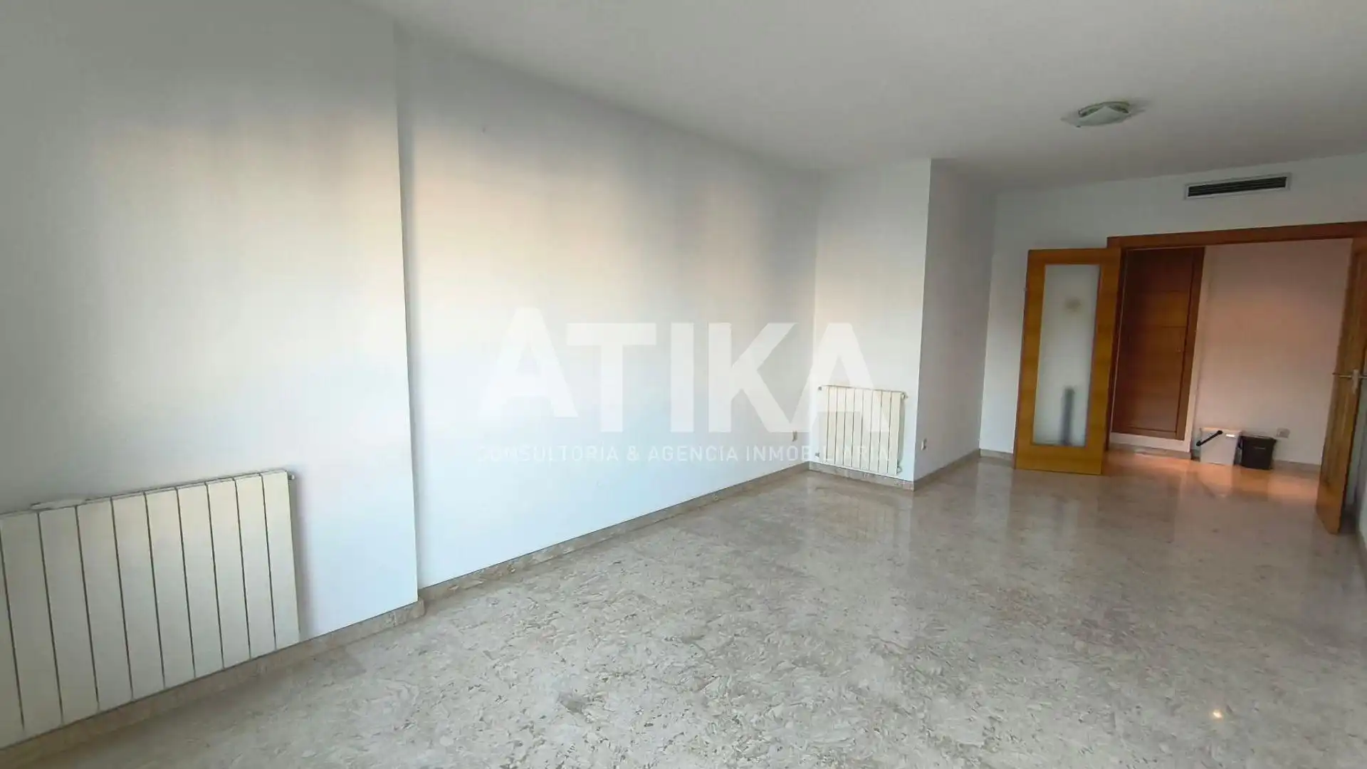Appartamento con terrazza in vendita a Sant Josep - Zona Hospital, imagen 4