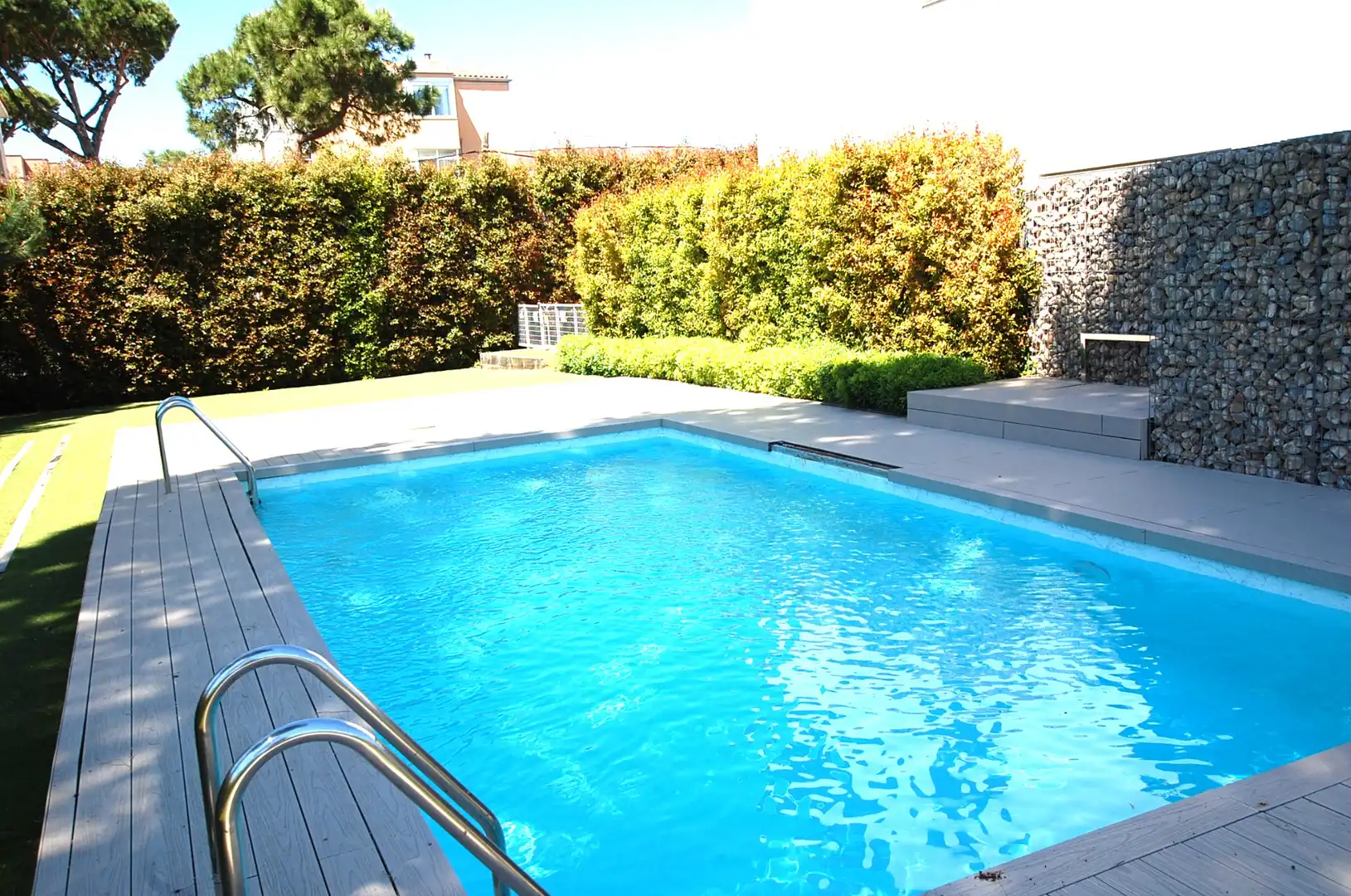 Swimming pool of Detached homes for rent in Gavà  with Air Conditioner, Heating and Private garden