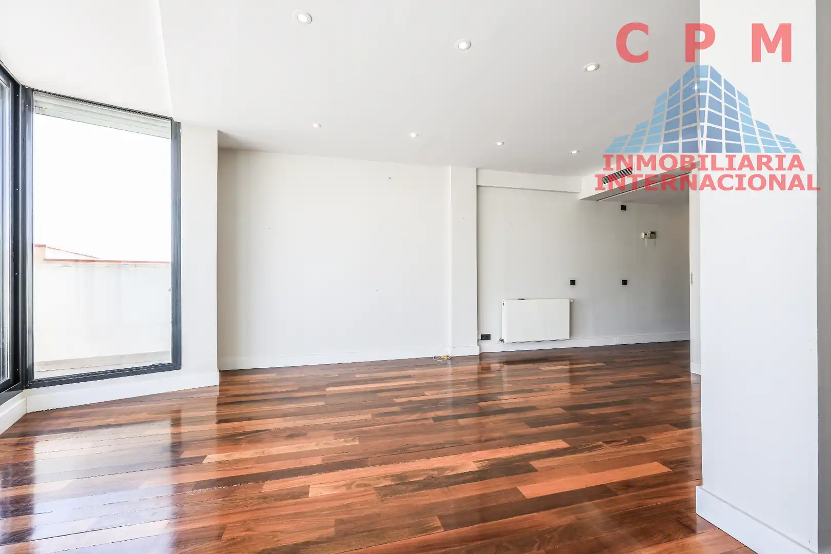 Sala d'estar de Àtic de lloguer en Madrid amb Aire condicionat, Calefacció i Parquet