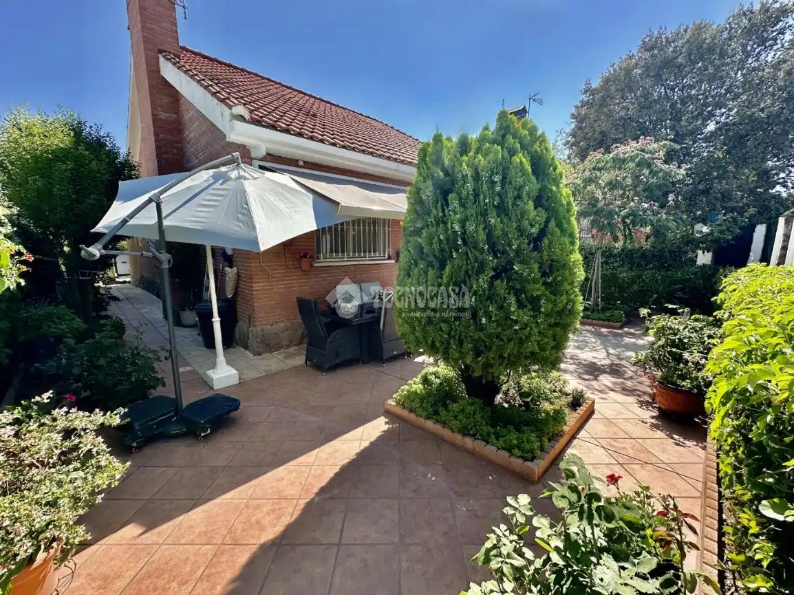 Jardí de Casa o xalet en venda en Pioz amb Aire condicionat, Calefacció i Moblat