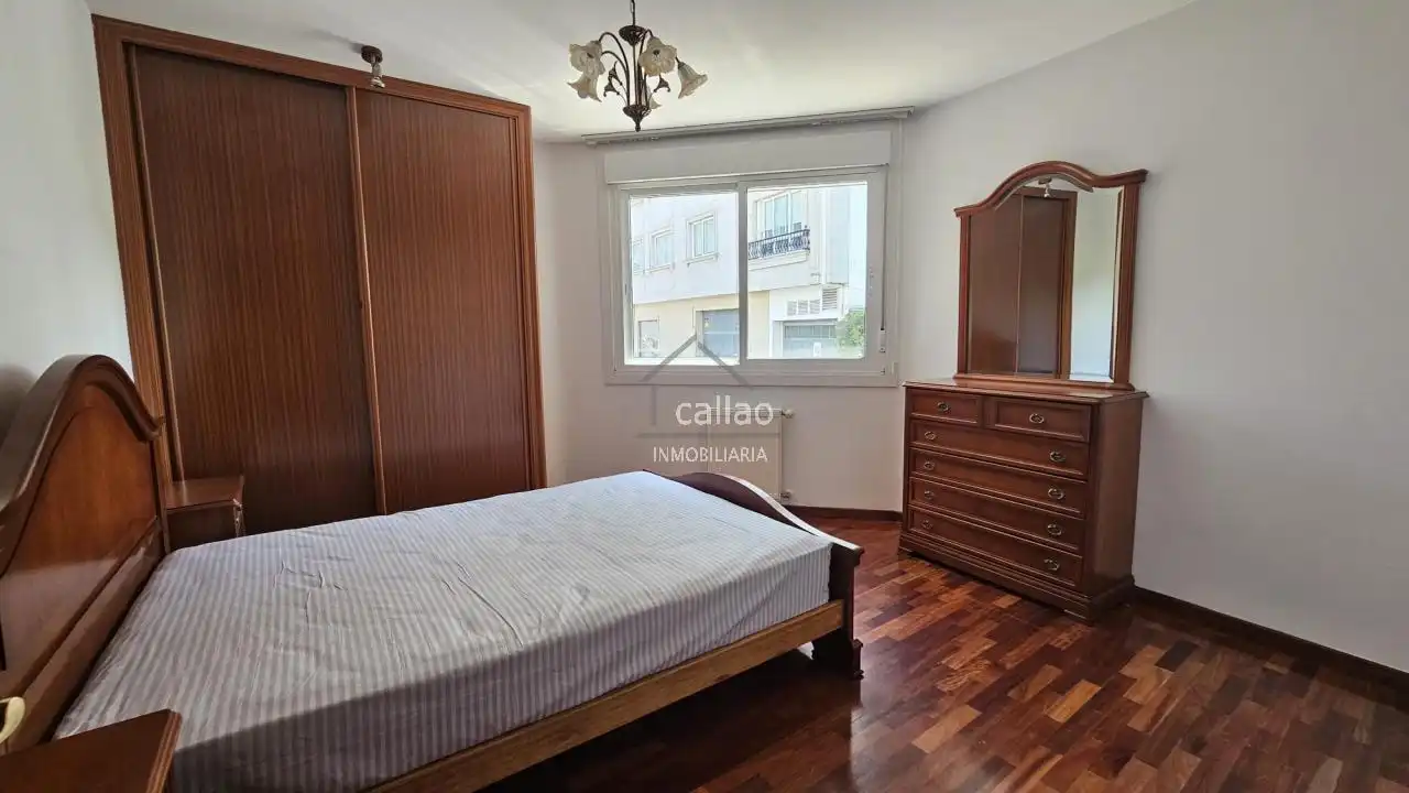 Schlafzimmer von Wohnung zum Verkauf in Narón mit Heizung, Abstellraum und Möbliert