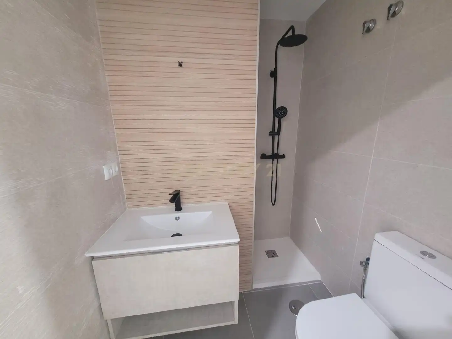 Flat for sale in Calle Comarca de la Serena, Cáceres‎, Spain, 4, La Cañada