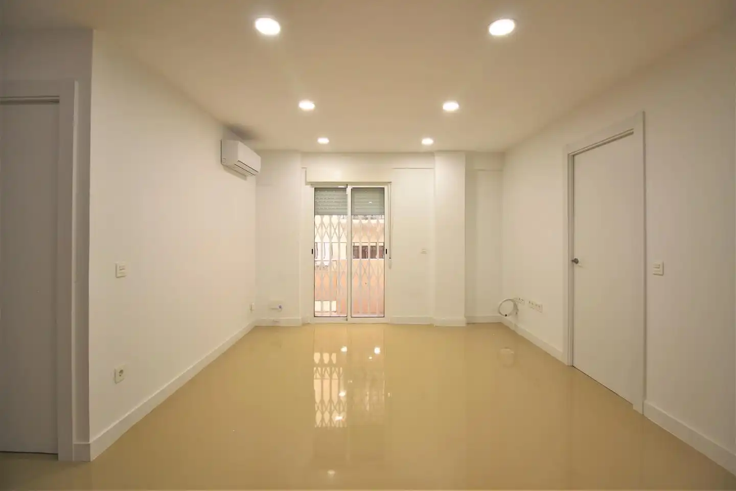 Piso de alquiler en Almería con Aire acondicionado