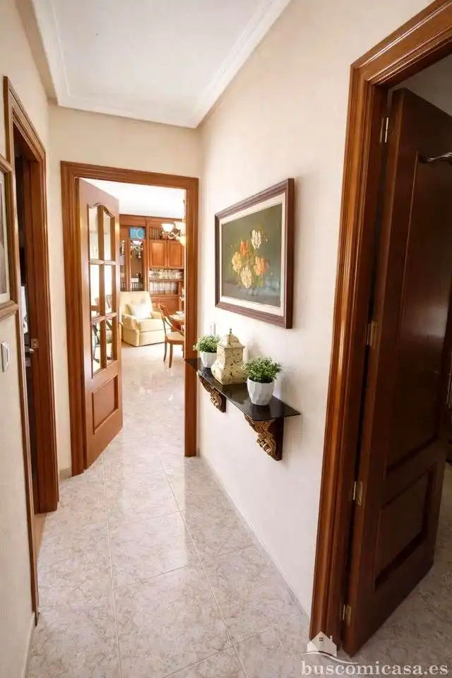 Piso en venta en Linares con Balcón
