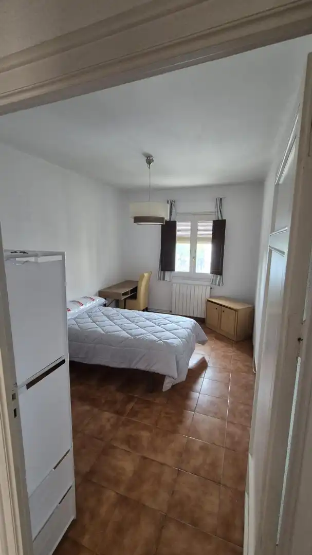 Habitación de Piso de alquiler en Úbeda con Aire acondicionado, Calefacción y Amueblado