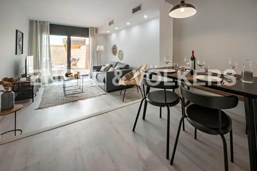Wohnzimmer von Wohnung zur Miete in L'Hospitalet de Llobregat mit Klimaanlage, Heizung und Parkett