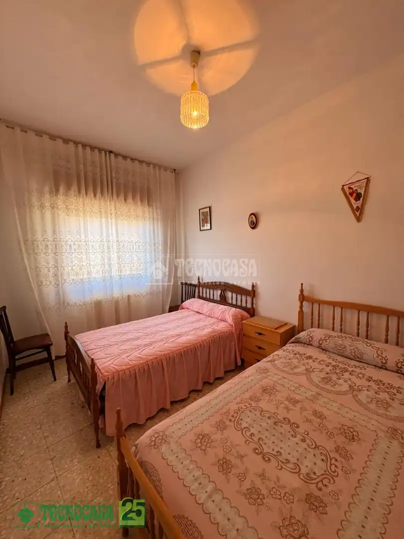 Habitación de Piso en venta en Dosbarrios con Calefacción