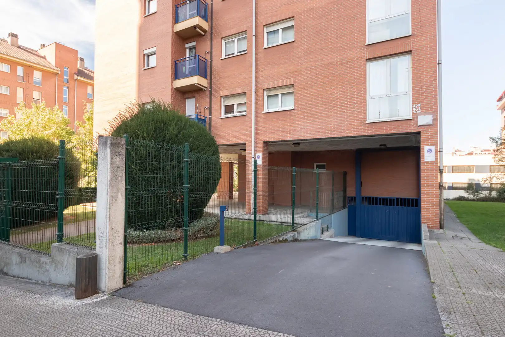 Parking de Piso en venta en Otxarkoaga - Txurdinaga