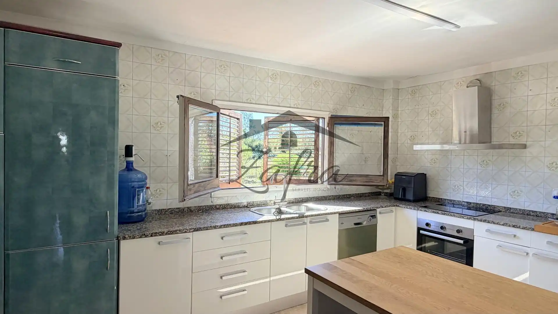 Casa con jardín en venta en Carrer Carrer Canigó, imagen 12