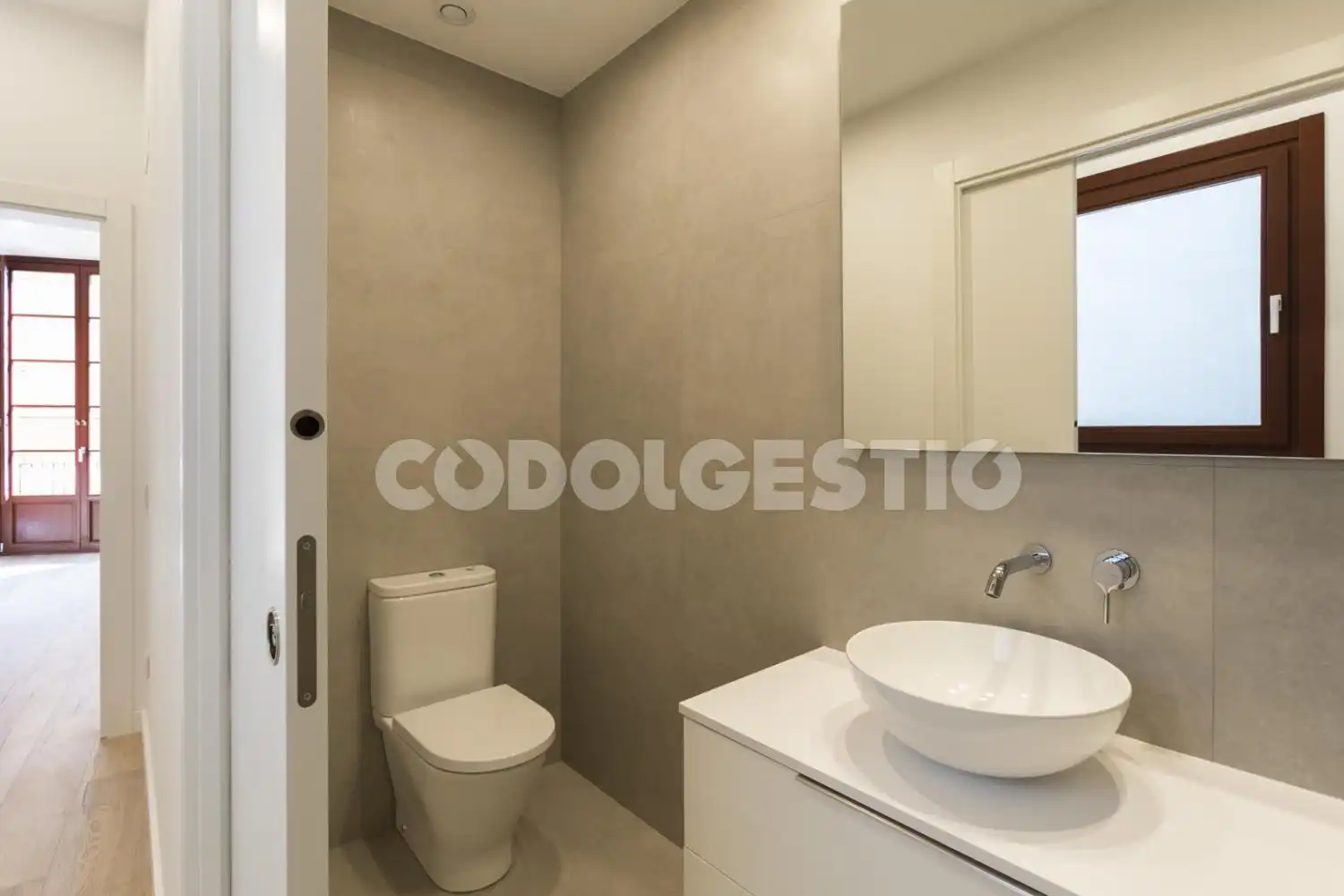 Baño de Piso de alquiler en Vic con Balcón