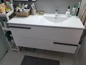Baño de Casa adosada en venta en Modúbar de la Emparedada con Calefacción, Jardín privado y Trastero