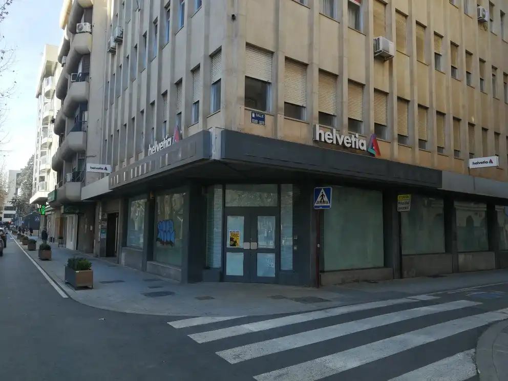 Local comercial en venda a Paseo la Libertad 15, imagen 2