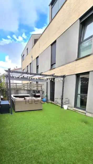 Terraza de Planta baja en venta en Valle de Elorz / Elortzibar con Calefacción, Jardín privado y Parquet