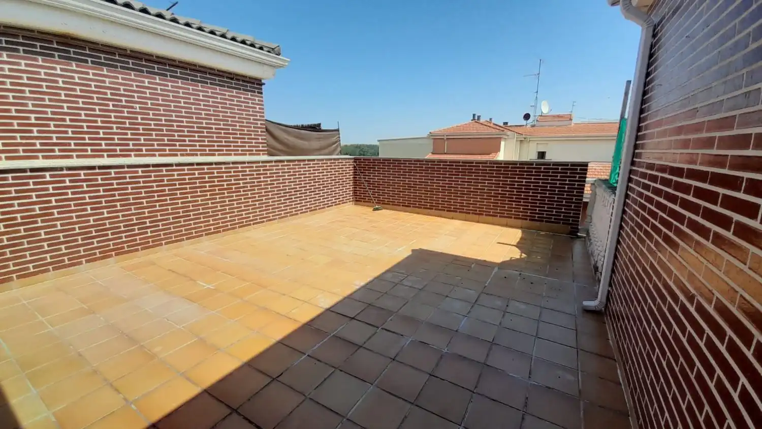 Terrassa de Àtic de lloguer en Santa Marta de Tormes amb Calefacció, Terrassa i Balcó