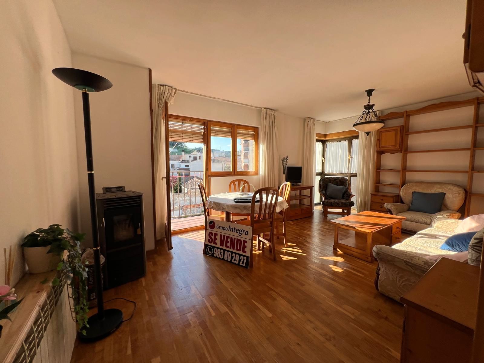 Living room of Flat for sale in Íscar  with Heating, Parquet flooring and Terrace