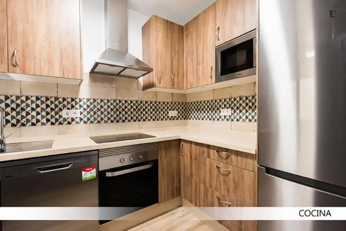 Habitación en Doctor Barraquer - G. Renfe - Policlínico