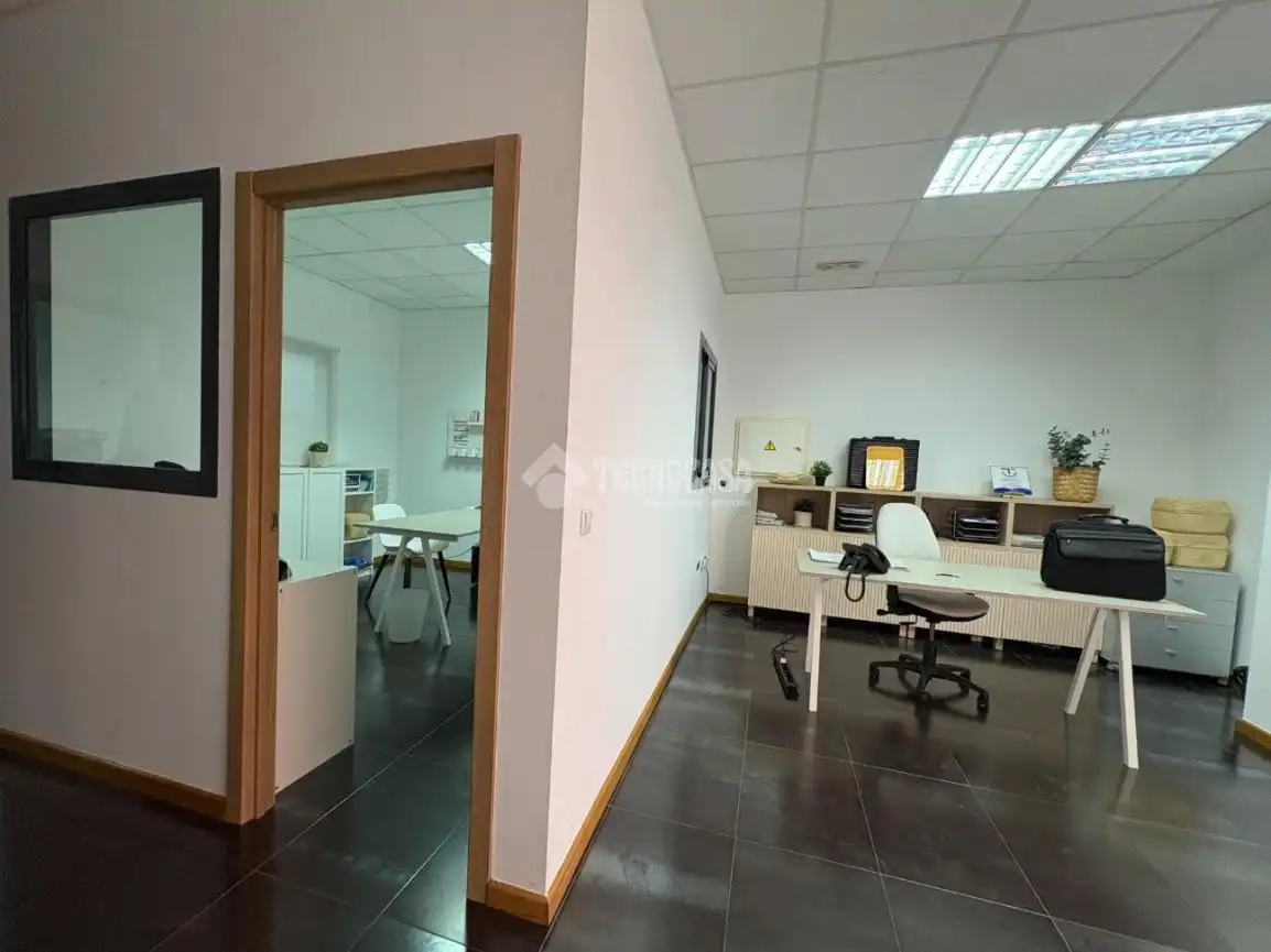 Commercial properties for rent in Xirivella  with Air Conditioner