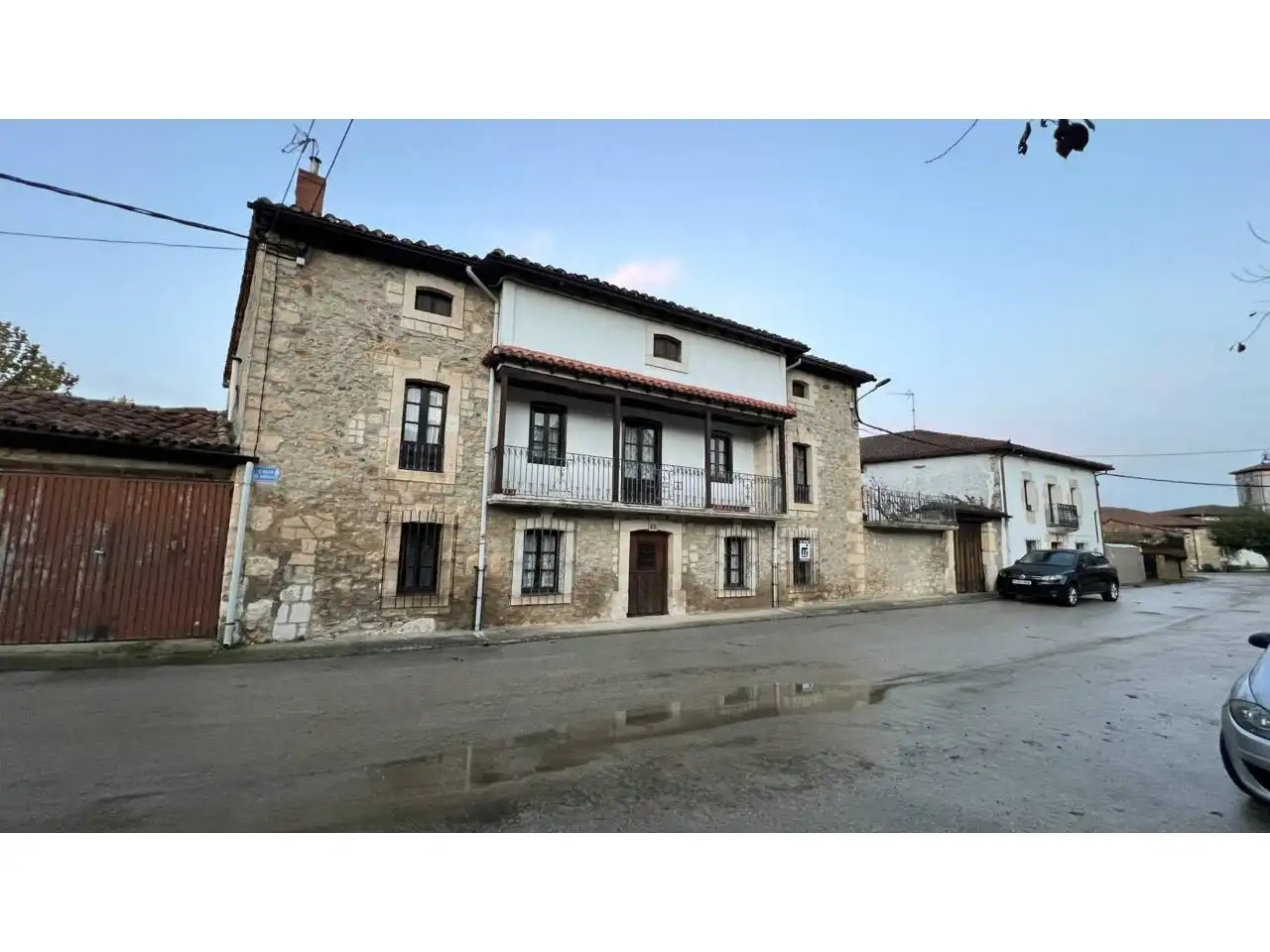 Vista exterior de Casa o xalet en venda en Merindad de Montija amb Calefacció, Jardí privat i Terrassa
