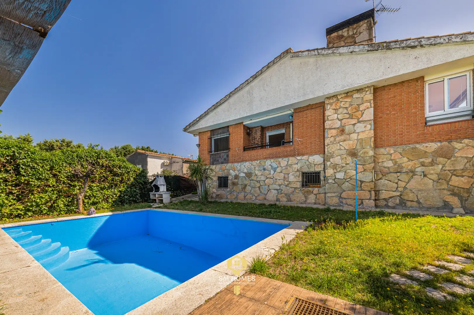 Swimming pool of Houses for sale in Torrejón del Rey  with Air Conditioner, Heating and Private garden