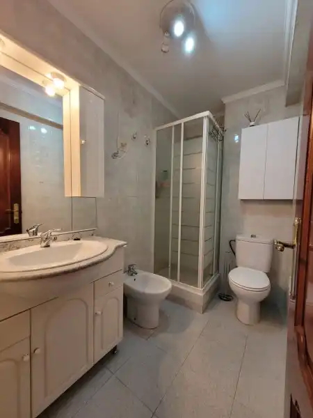 Baño de Piso en venta en Málaga con Aire acondicionado, Calefacción y Horno