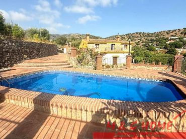 Maison avec piscine à vendre à Churriana