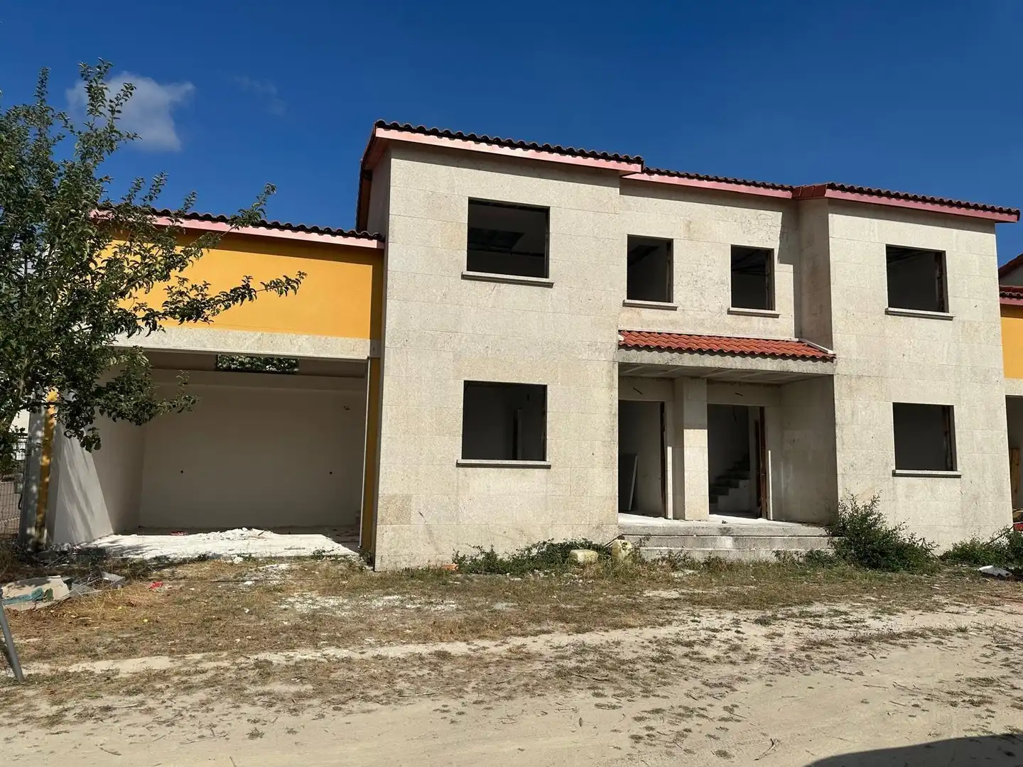 Adossat amb jardí en venda a Allariz