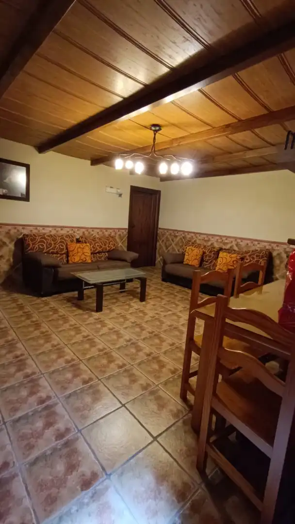 Sala de estar de Casa adosada de alquiler en La Zubia con Amueblado, Horno y Lavadora