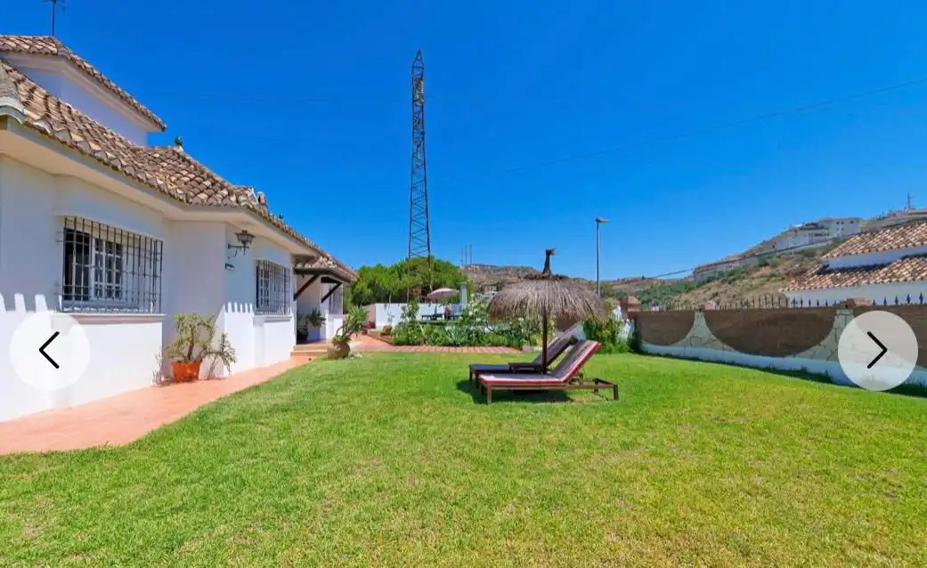 Xalet amb jardí en venda a La Cala del Moral, imagen 2