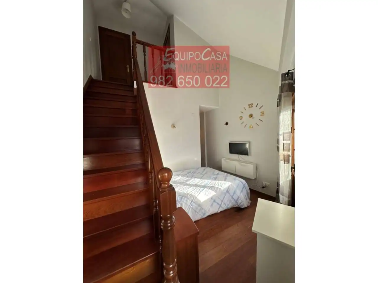 Habitación de Casa adosada en venta en Lugo con Calefacción, Parquet y Amueblado