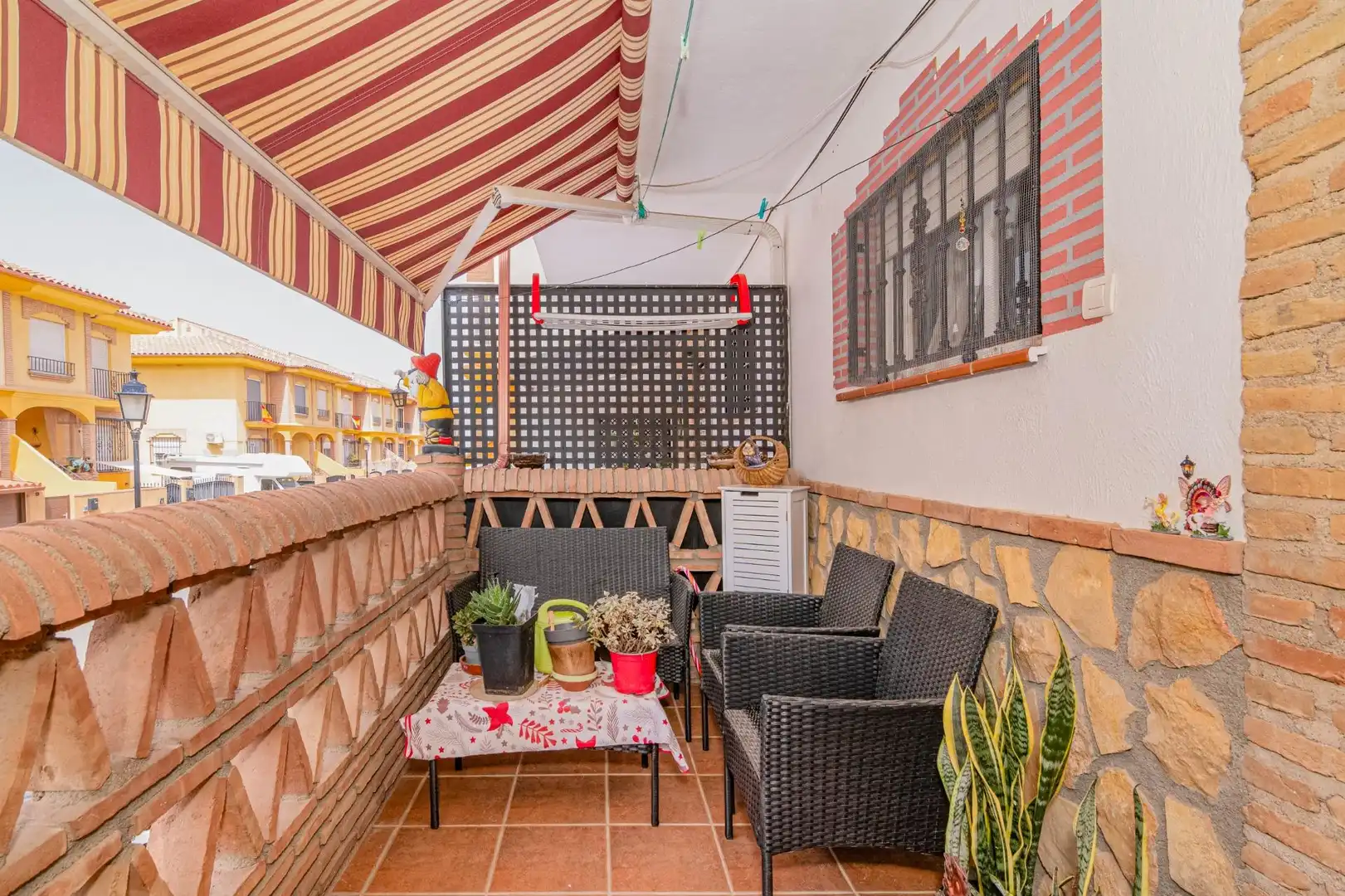Terraza de Casa adosada en venta en Alhendín